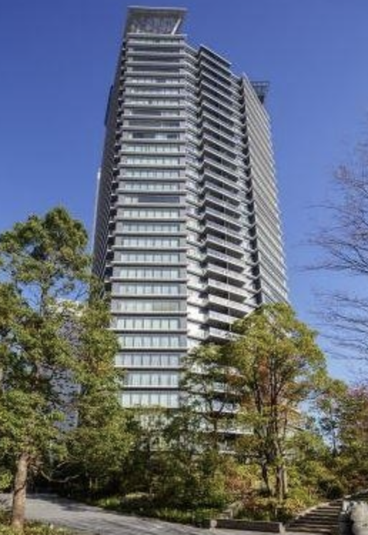 コンフォリア新宿イーストサイドタワーの外観